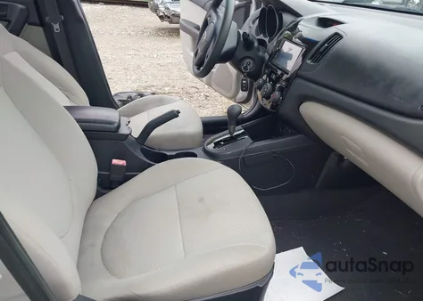 2010 Kia Forte Ex z USA, uszkodzony, nr VIN KNAFU4A23A5060491